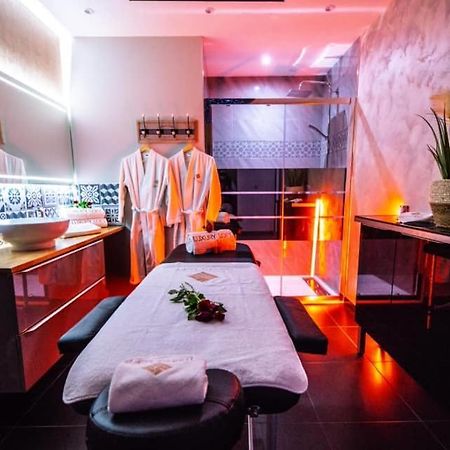 Loft Privatif Avec Jacuzzi Et Sauna Сен-Дизье Экстерьер фото